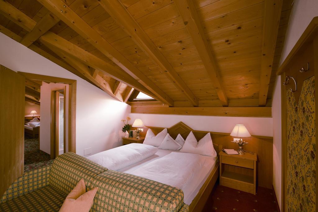 Hotel Bacherhof Maranza Pokoj fotografie